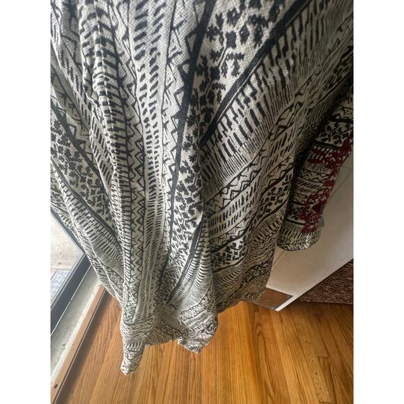 Free People Flowy Dress/Poncho with Black Pattern & Red Embroidery - Picture 4 of 7